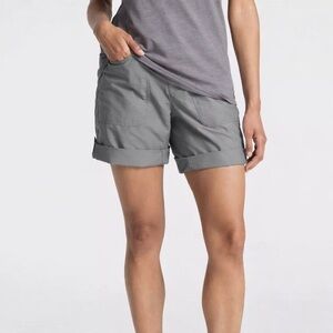 The North Face Womens Horizon II Roll-Up Cuff Shorts Gray Size 4